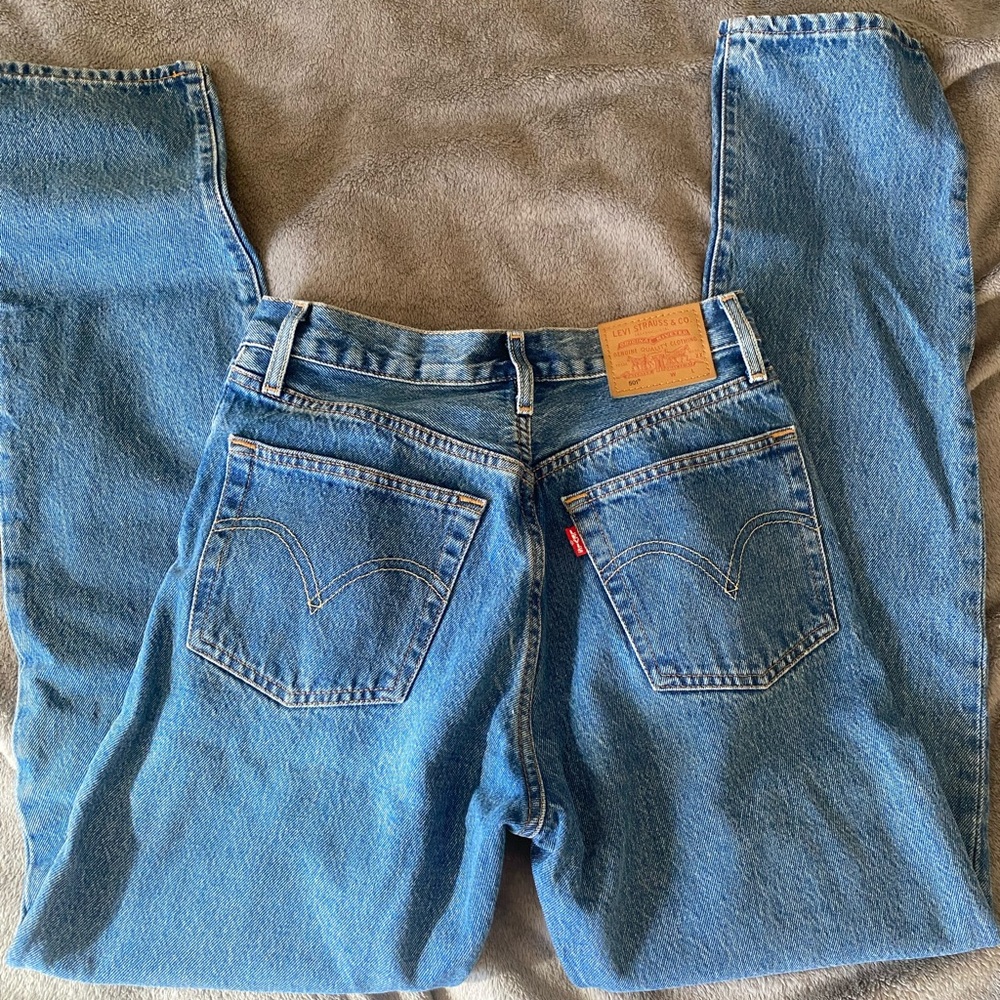 Levi’s 501 - Picture 2 of 3